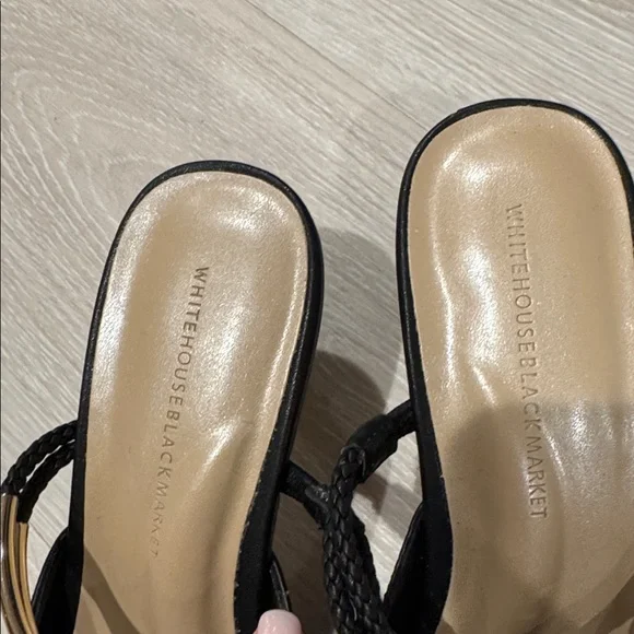 Elegant Black kitten Heels - Picture 2 of 3